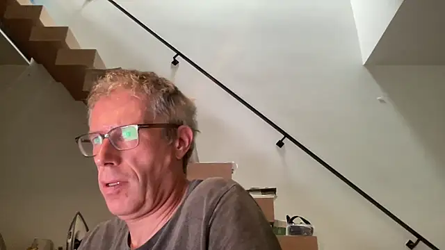 choupipat1 online show from 9, 9, 2025