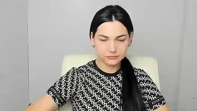 Snapshot of Lune_Moon chatting on 9, 9, 2025 Lune Moon online show from 9, 9, 2025