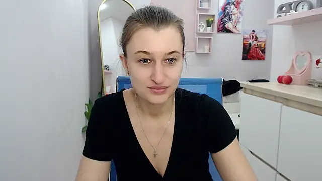 Snapshot of muriel_elvin chatting on 10, 9, 2025 muriel elvin online show from 10, 9, 2025