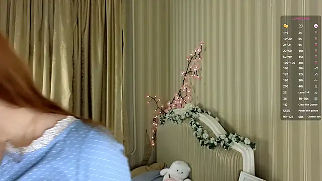 Juuulia  online show from 3, 2, 2026