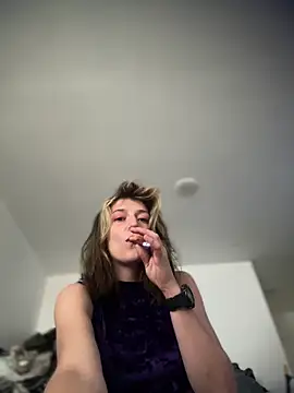 Snapshot of MrsSizzle chatting on 18, 10, 2025 MrsSizzle online show from 18, 10, 2025