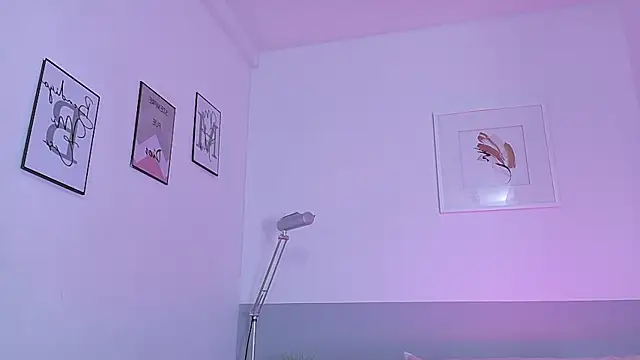 cutepetitee online show from 20, 5, 2026