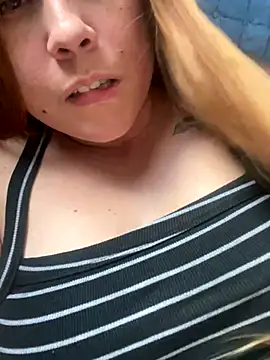 Snapshot of Lazinha18 chatting on 23, 10, 2025 Lazinha18 online show from 23, 10, 2025