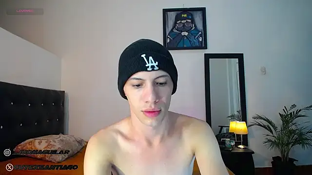 Snapshot of santiago_cutex chatting on 28, 9, 2025 santiago cutex online show from 28, 9, 2025
