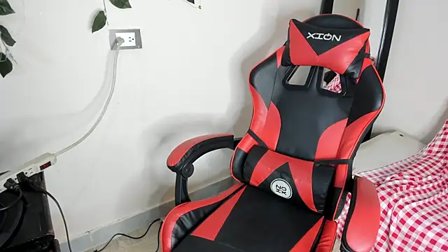 axel rousse2 online show from 18, 11, 2025