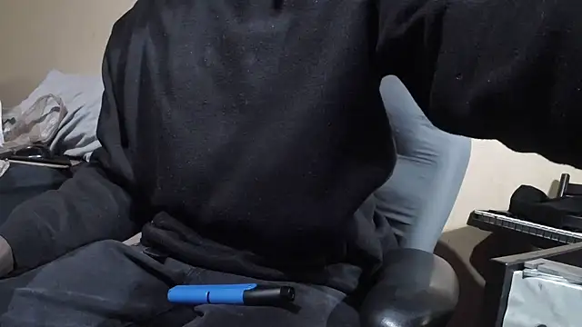 EYEzIAM online show from 4, 2, 2026