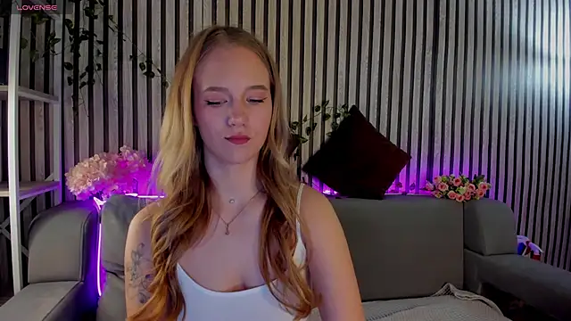 Casey Sweeet online show from 28, 5, 2026