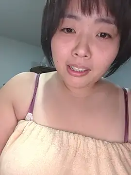 Snapshot of yukari_0011 chatting on 21, 9, 2025 yukari 0011 online show from 21, 9, 2025
