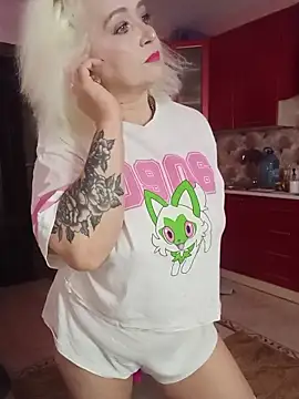 SquirtMilf00 online show from 8, 10, 2025