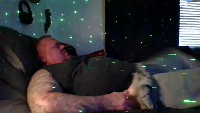 GingerSnap4444 online show from 27, 7, 2026