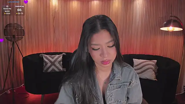 SophieHouston  online show from 14, 4, 2026