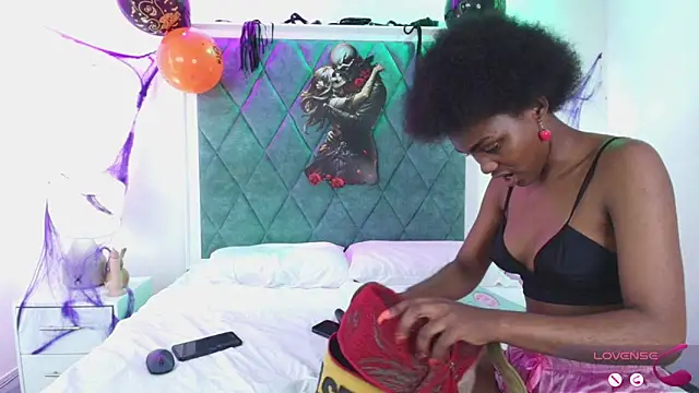 Snapshot of Asha_zuri_and_adam chatting on 30, 10, 2025 Asha zuri and adam online show from 30, 10, 2025