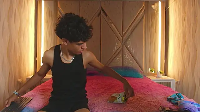 Hotcouple 222 online show from 7, 3, 2026