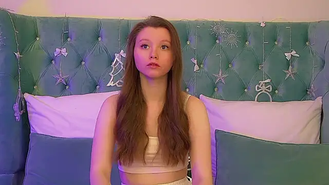 KeiraAsti online show from 17, 12, 2025