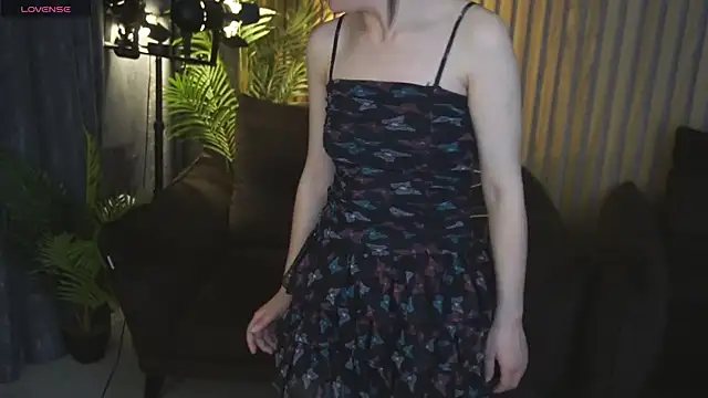 LiviaShy online show from 15, 4, 2026