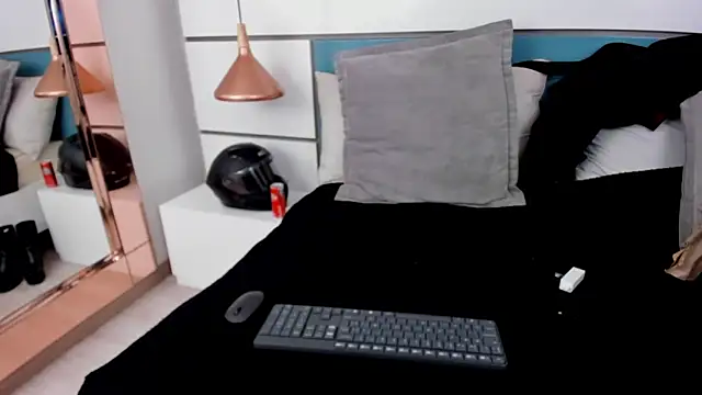 Ashkoreh online show from 31, 3, 2026