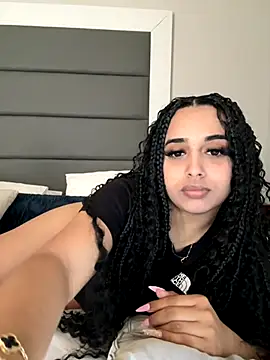 LilMisIndianx online show from 22, 12, 2025