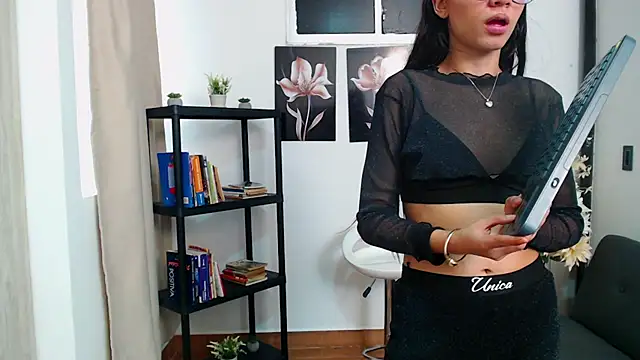 pinky f00x online show from 2, 2, 2026