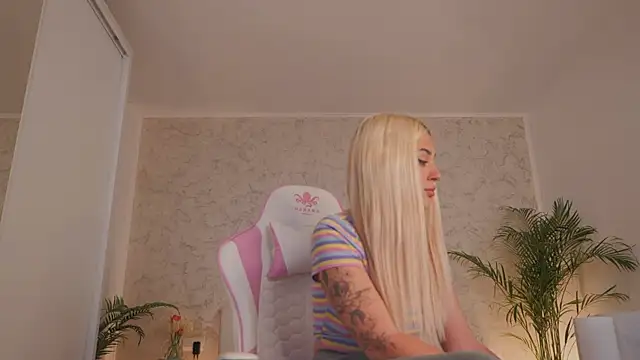 daisyblushh online show from 9, 4, 2026