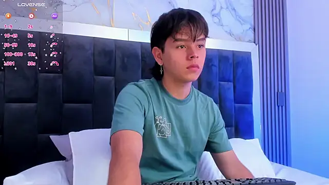 Snapshot of nico_leroy chatting on 10, 9, 2025 nico leroy online show from 10, 9, 2025