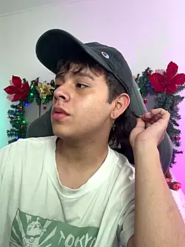 Snapshot of nico_leroy chatting on 21, 12, 2025 nico leroy online show from 21, 12, 2025