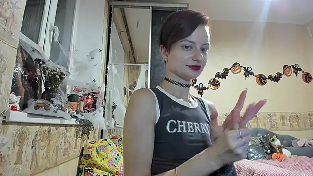 Snapshot of WatsonMi chatting on 13, 10, 2025 WatsonMi online show from 13, 10, 2025