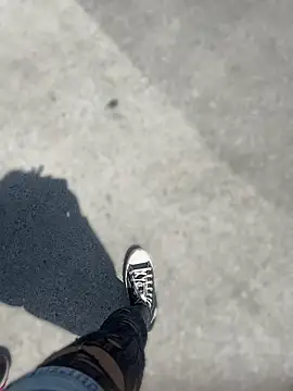 masked doll kashi online show from 13, 4, 2026