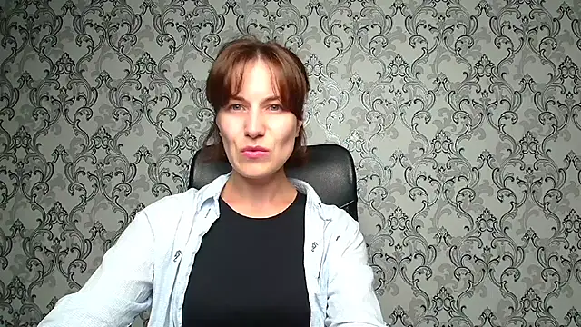 Kelly Kisss online show from 17, 10, 2025