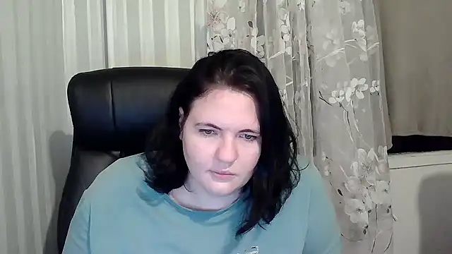 Snapshot of HollyXEva chatting on 1, 10, 2025 HollyXEva online show from 1, 10, 2025