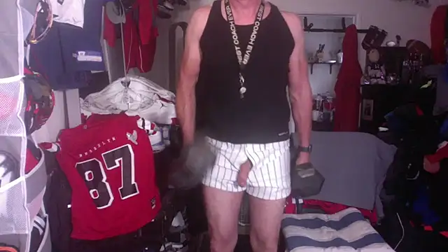 Snapshot of DILFJockDad87 chatting on 16, 2, 2026 DILFJockDad87 online show from 16, 2, 2026