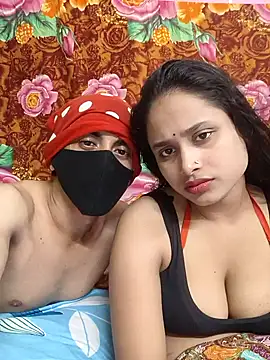 Seducing couple online show from 21, 9, 2025