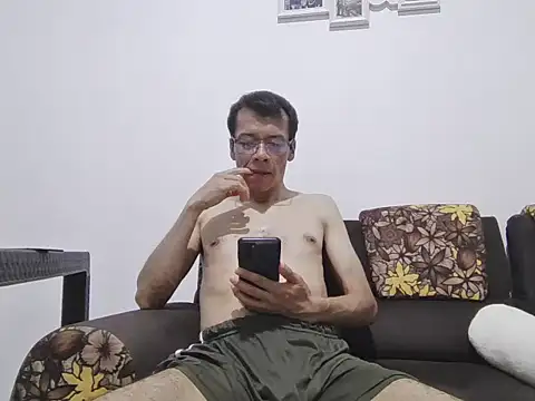 skinnylatino51 online show from 22, 12, 2025