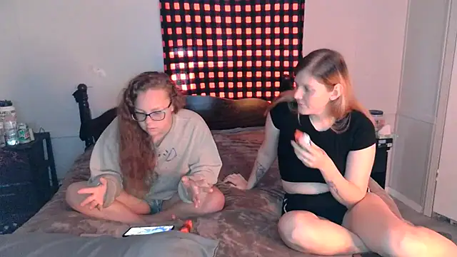 XxMidnightMysteryxX online show from 13, 11, 2025