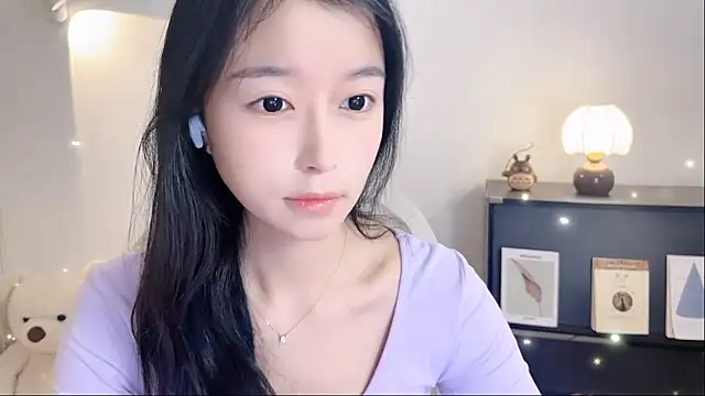 Onechestnut online show from 7, 11, 2025