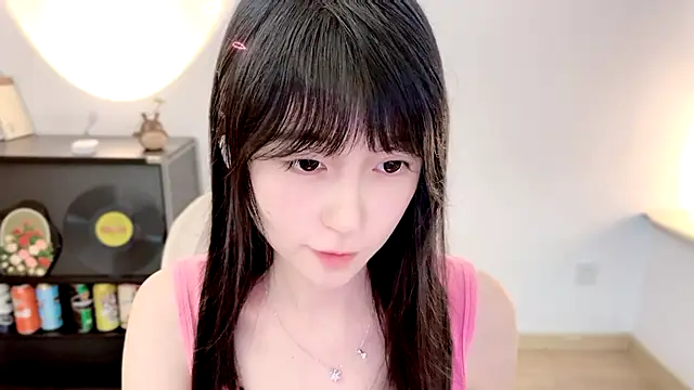 Onechestnut online show from 14, 7, 2026