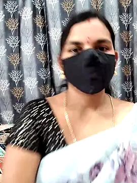 Snapshot of Lalitha-1995 chatting on 15, 6, 2026 Lalitha-1995 online show from 15, 6, 2026