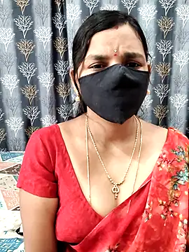 Snapshot of Lalitha-1995 chatting on 18, 7, 2026 Lalitha-1995 online show from 18, 7, 2026
