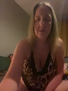 X-Victoria-X online show from 3, 11, 2025