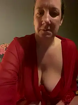 X-Victoria-X online show from 6, 11, 2025