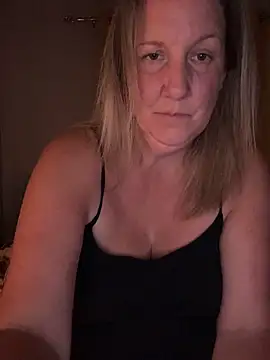 Snapshot of X-Victoria-X chatting on 3, 6, 2026 X-Victoria-X online show from 3, 6, 2026