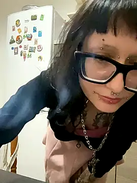 Snapshot of severingratty chatting on 13, 10, 2025 severingratty online show from 13, 10, 2025