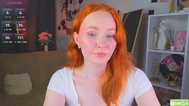 JoyceJones online show from 7, 11, 2025