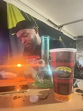 Snapshot of sneakdalink chatting on 23, 3, 2026 sneakdalink online show from 23, 3, 2026