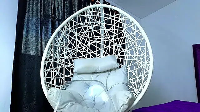 Snapshot of cuteeimy chatting on 14, 11, 2025 cuteeimy online show from 14, 11, 2025