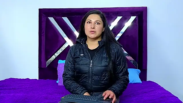 Snapshot of cuteeimy chatting on 18, 11, 2025 cuteeimy online show from 18, 11, 2025