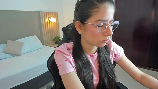 carlina 15 online show from 28, 11, 2025