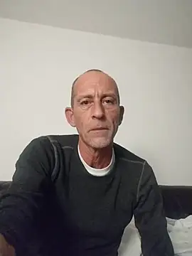 Snapshot of we_are_fucking_serious chatting on 5, 11, 2025 we are fucking serious online show from 5, 11, 2025