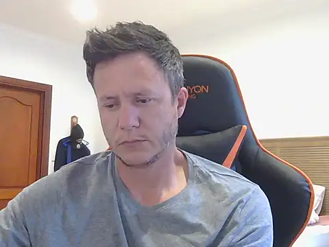 Snapshot of TroyDieselXXX chatting on 20, 9, 2025 TroyDieselXXX online show from 20, 9, 2025