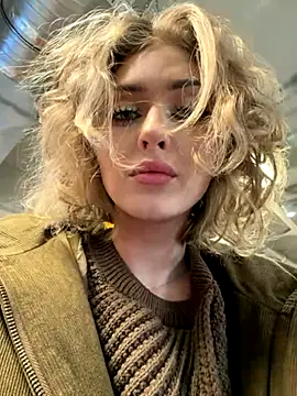 Snapshot of KellyKeler chatting on 29, 10, 2025 KellyKeler online show from 29, 10, 2025