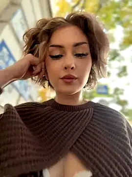 Snapshot of KellyKeler chatting on 6, 11, 2025 KellyKeler online show from 6, 11, 2025